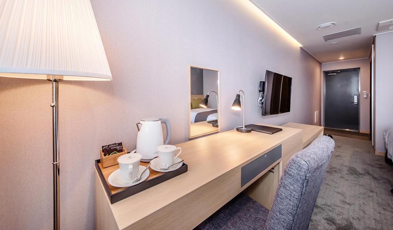 Hotel Shalom Jeju Ngoại thất bức ảnh