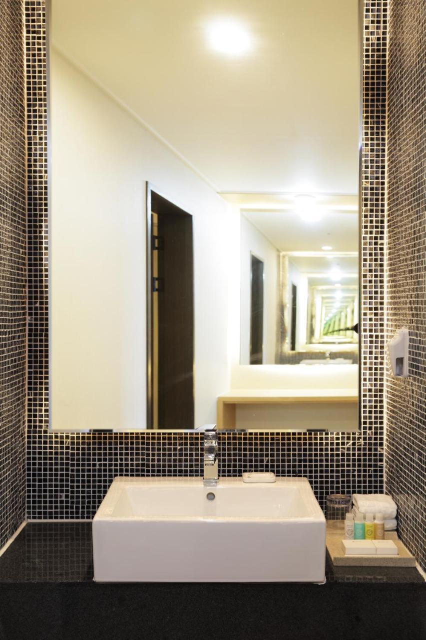 Hotel Shalom Jeju Ngoại thất bức ảnh