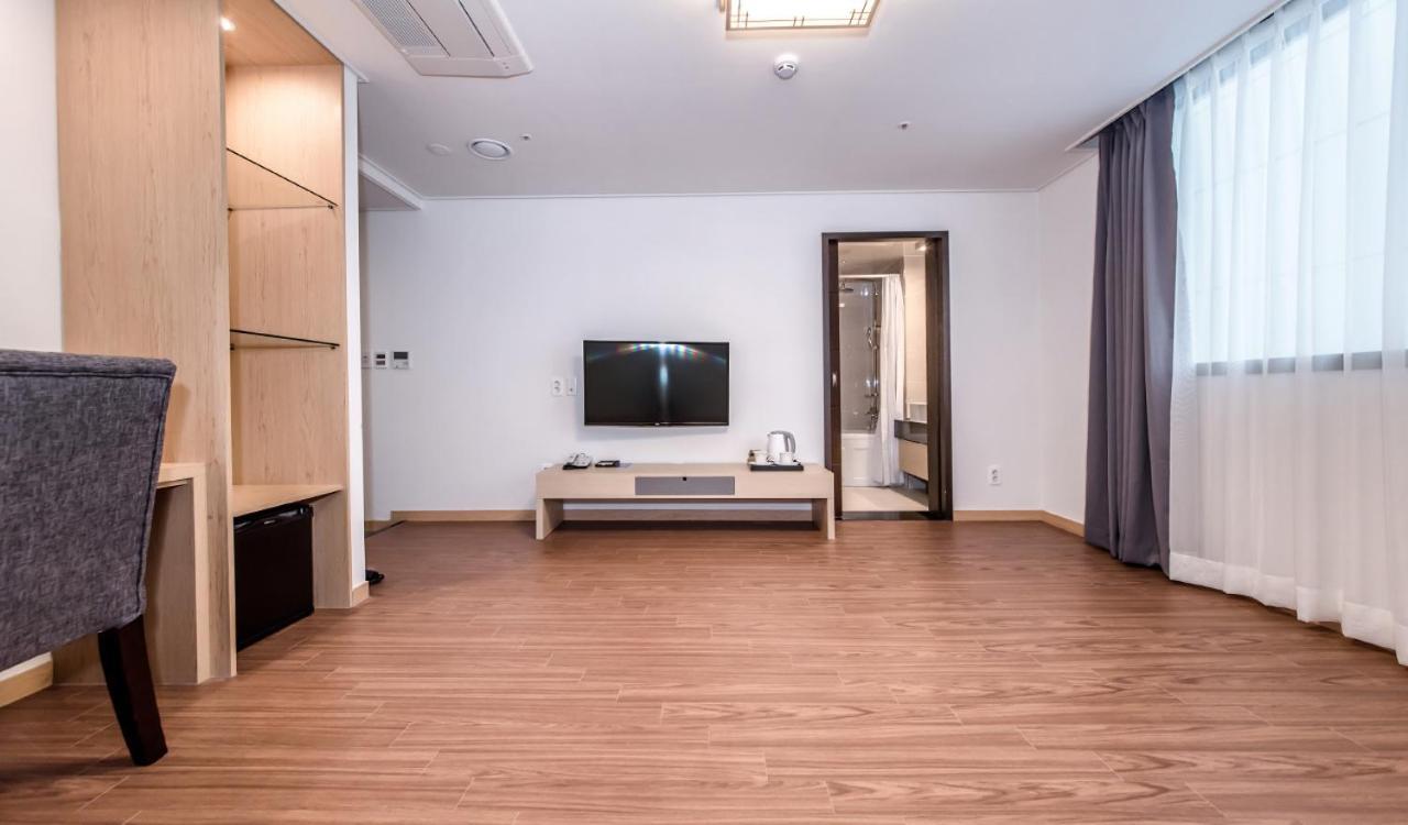 Hotel Shalom Jeju Ngoại thất bức ảnh